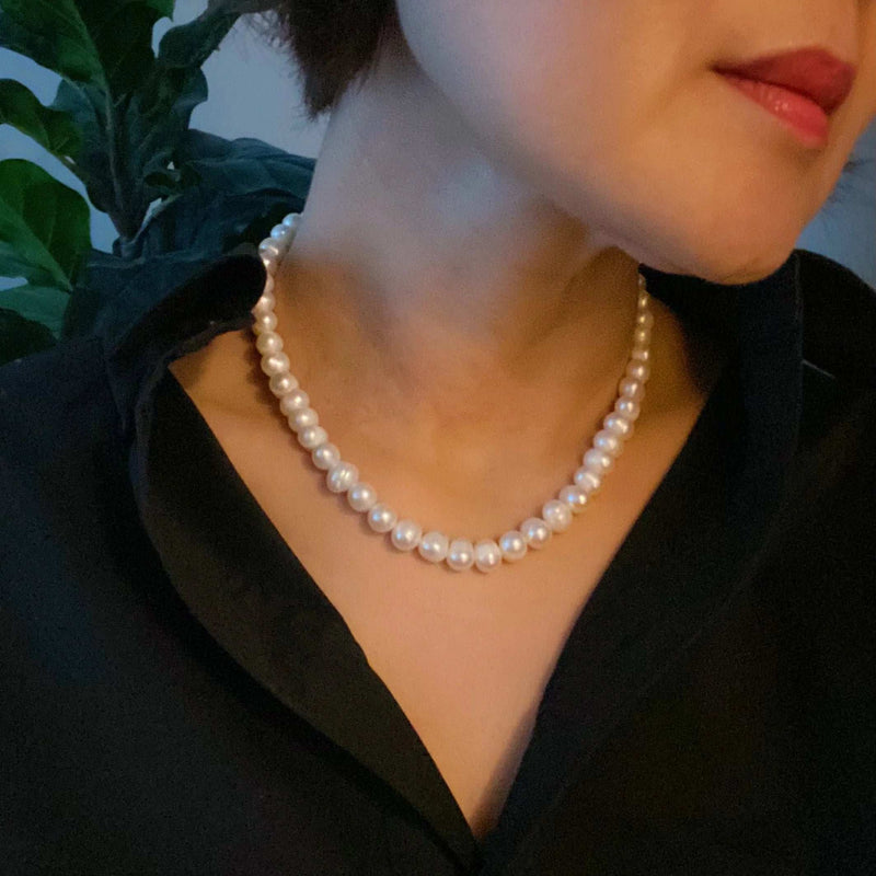 Clover Clasp Genuine Pearl Necklace - Puck's