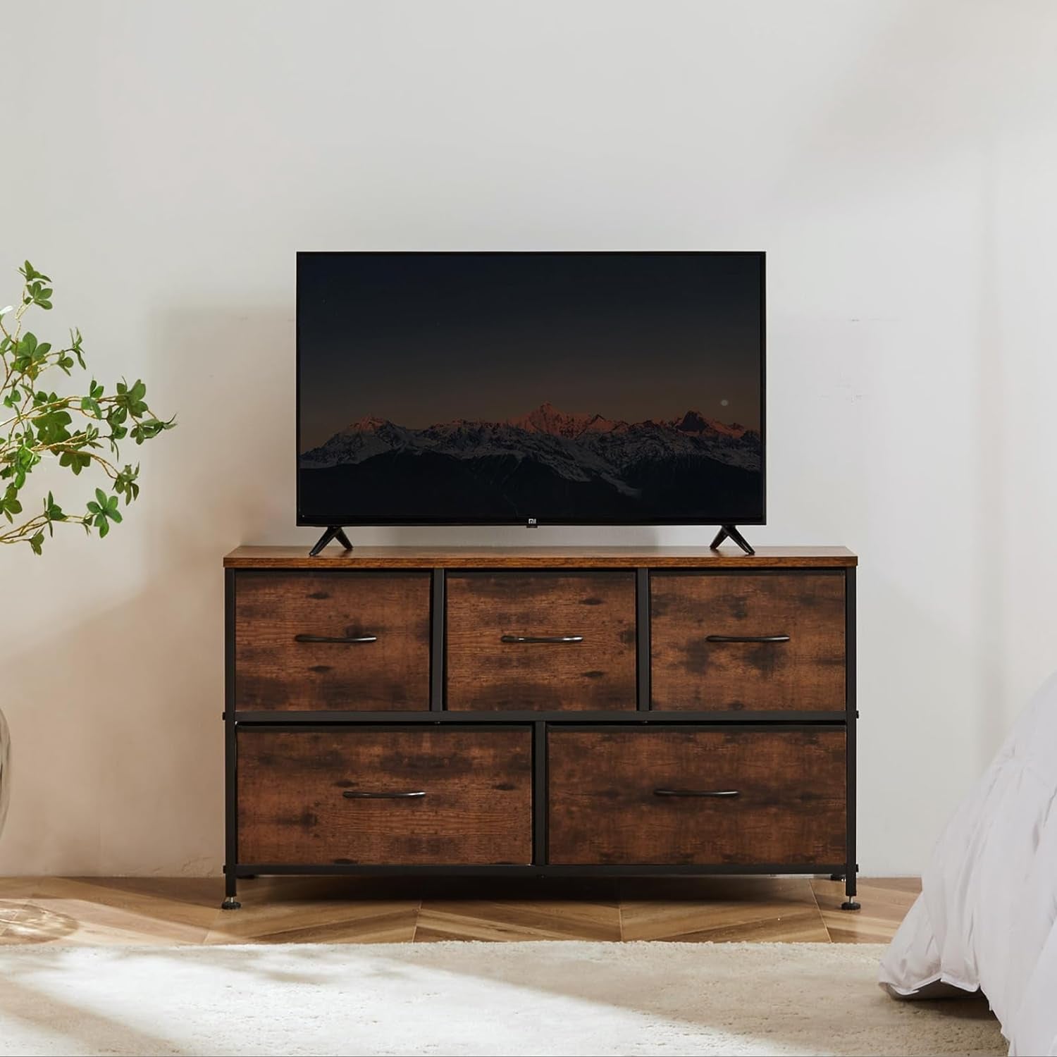 Dresser for Bedroom with 5 Drawers and Organizers - Puck's