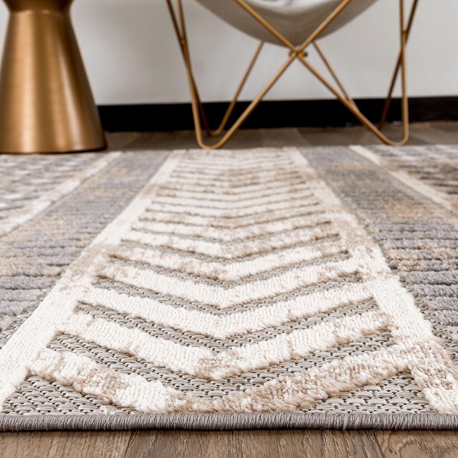 Distressed Geometric Indoor/Outdoor Runner Rug 2' X 7' Beige - Puck's