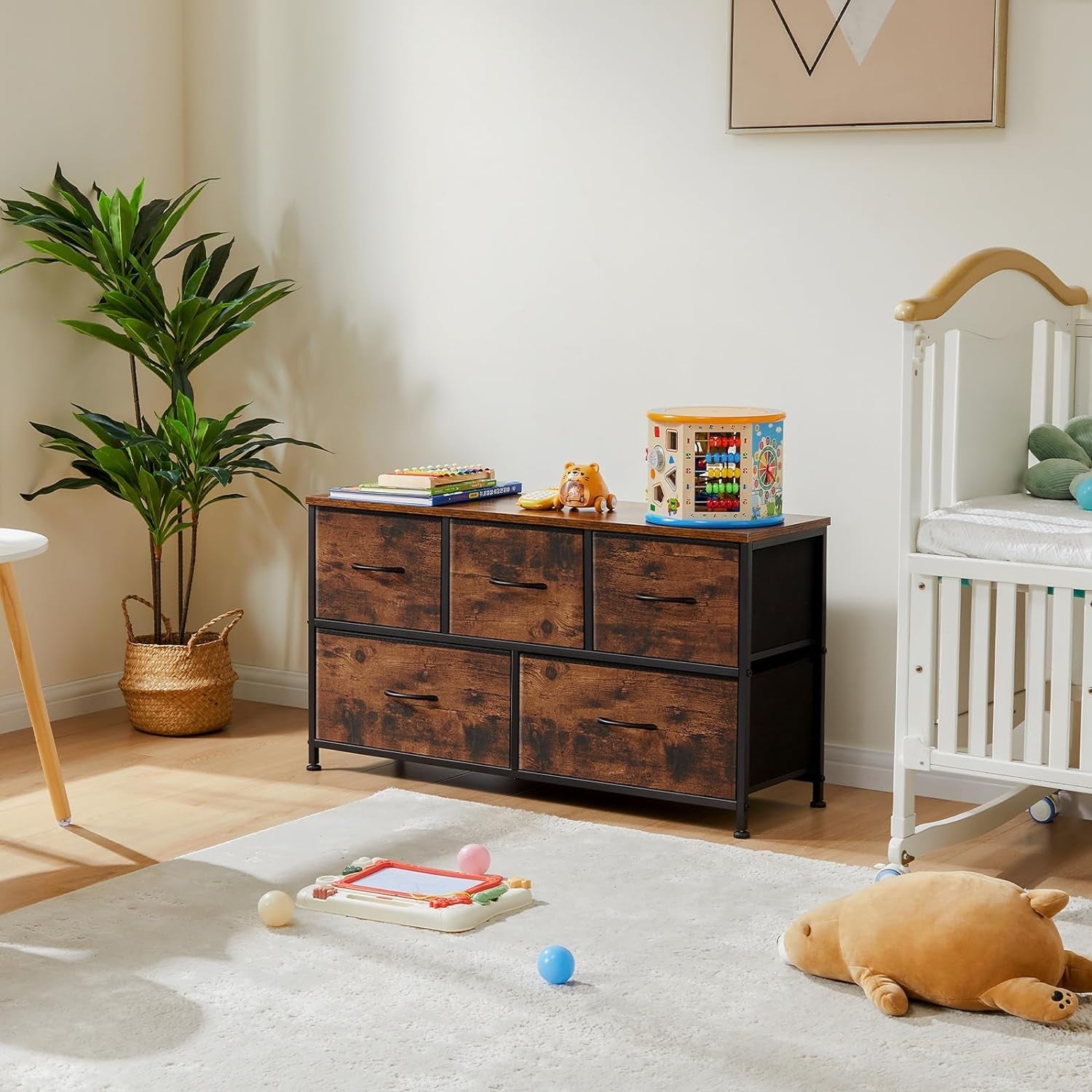 Dresser for Bedroom with 5 Drawers and Organizers - Puck's