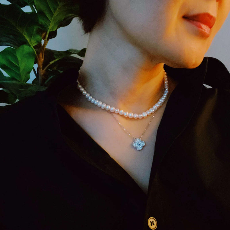 Clover Clasp Genuine Pearl Necklace - Puck's