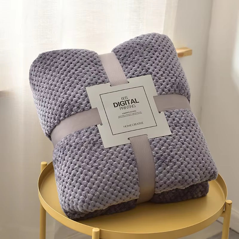 Fluffy Coral Velvet Blanket Flannel Plush Comfortable Thickened and Warm Soft Sofa Throw Blanket for Air-Conditioned Room Luxury - Puck's