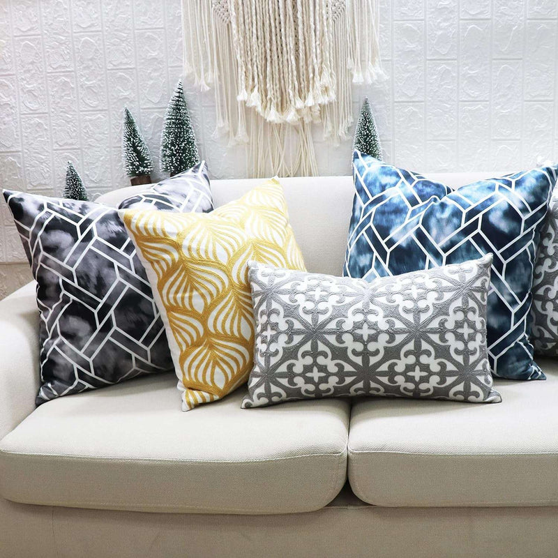 Gradient Throw Pillow Cover Decorative Print Accent Cushion Cover for Couch Sofa 20 X 20 Inches - Puck's