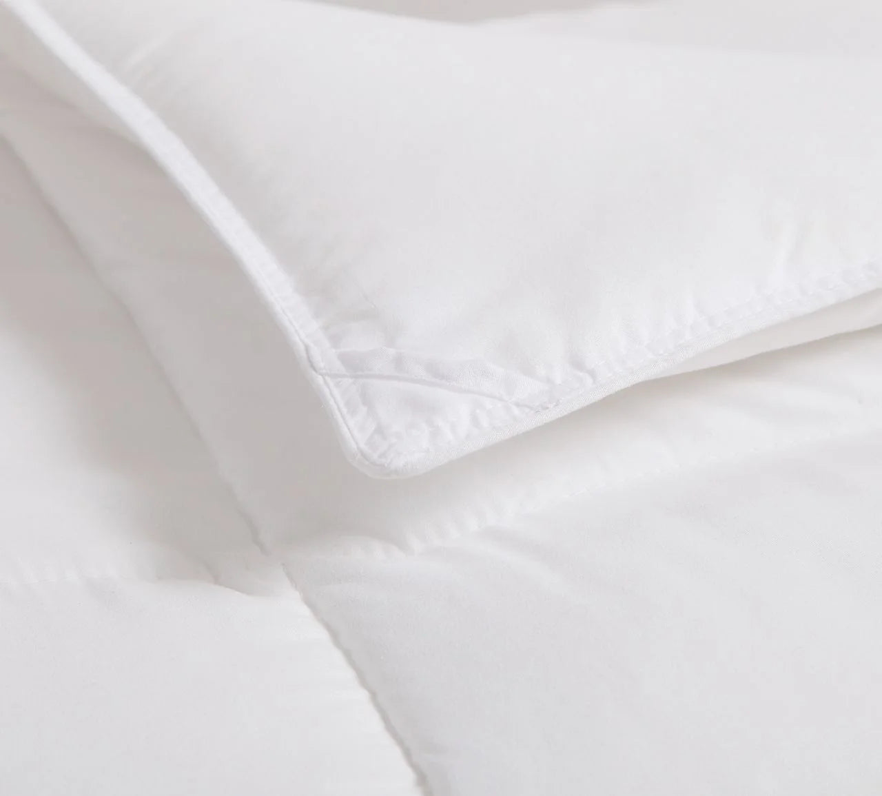 White Polyester down Alternative Comforter, Twin-Xl