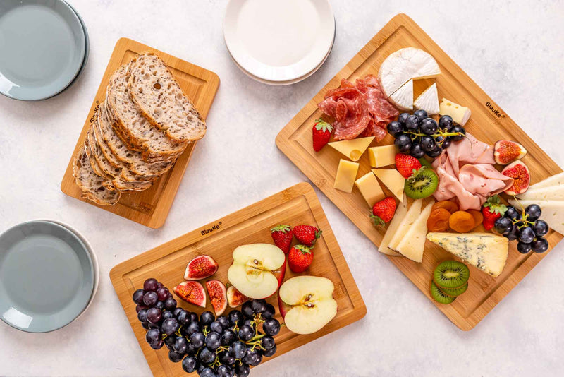Wooden Cutting Boards for Kitchen with Juice Groove and Handles - Puck's