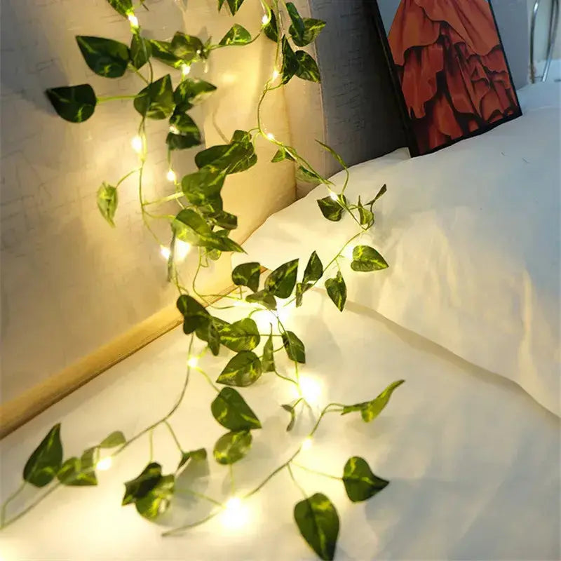 Battery-Powered Flower and Green Leaf String Lights - Puck's