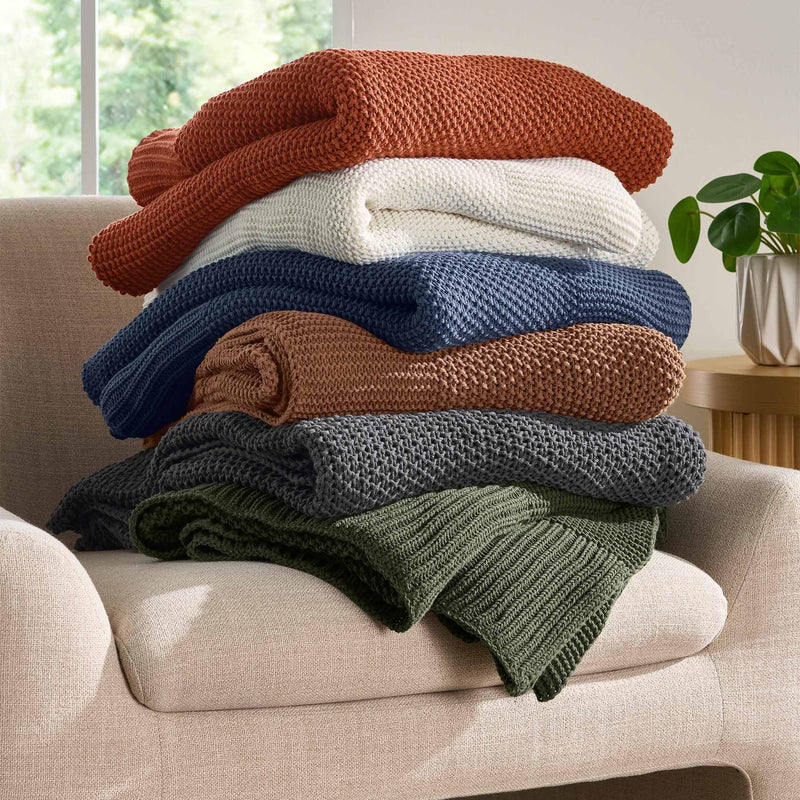 Better Homes and Gardens, Chunky Knit Deep Green Throw, Cotton-Blend, 50"X60", 2.3 LB, All Ages - Puck's