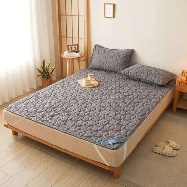 Dustproof Non-slip Quilted Water-proof Mattress - Puck's