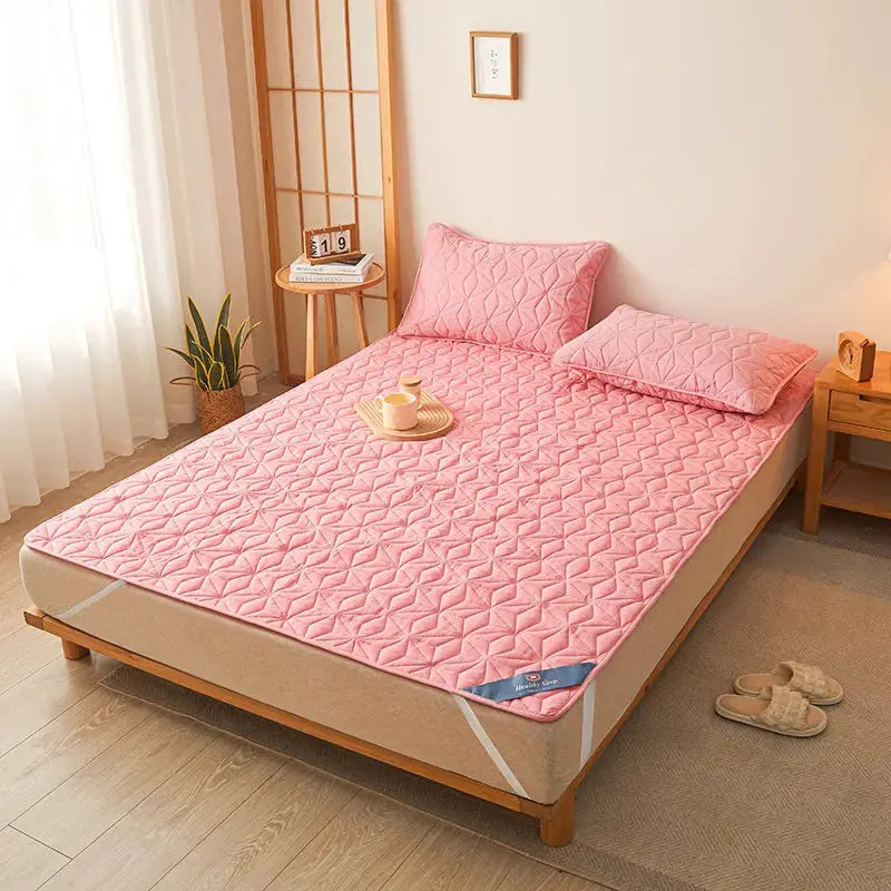 Dustproof Non-slip Quilted Water-proof Mattress - Puck's