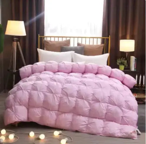 Elegant Luxe Goose Down Quilt: Quilted Cotton Comforter - Puck's