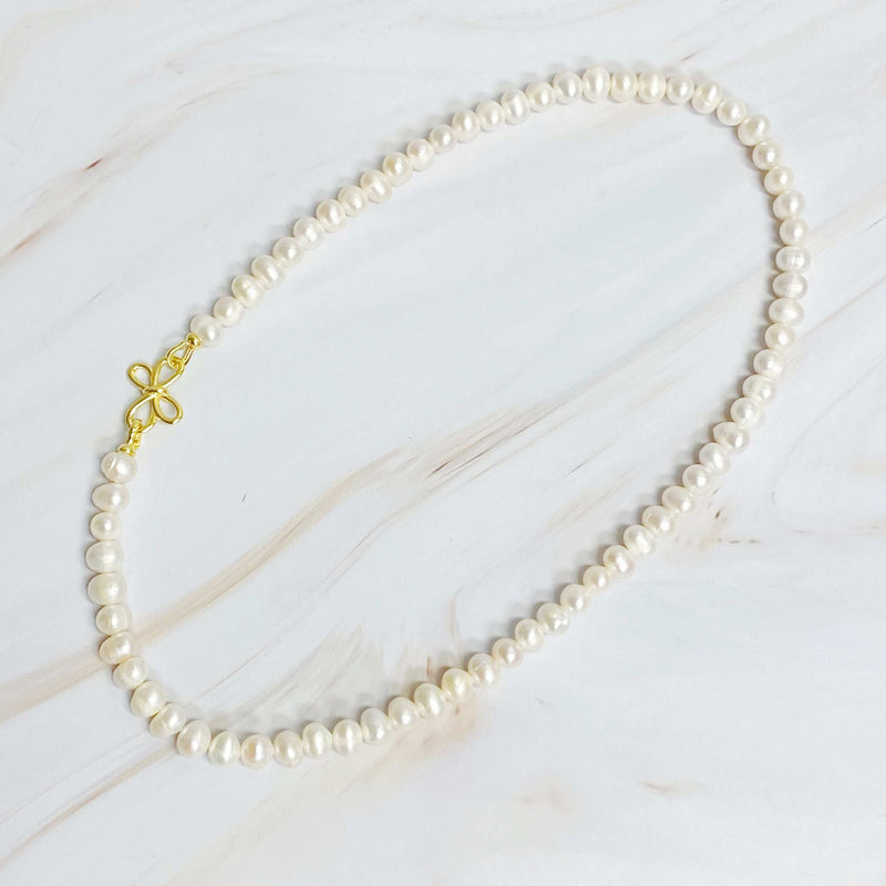 Clover Clasp Genuine Pearl Necklace - Puck's