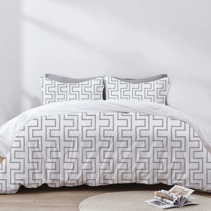 Fiora - 3 Piece Crewel Embroidered Duvet Set | Linen Cotton Mix | - Puck's