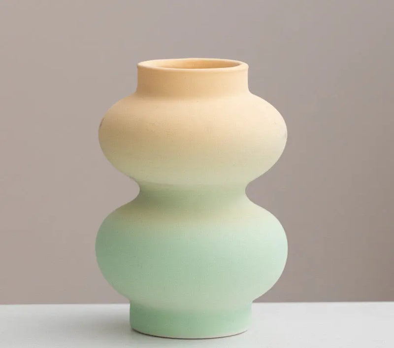 Handmade Ceramic Gradient Vase, Dopamine Geometric Matte Flower - Puck's