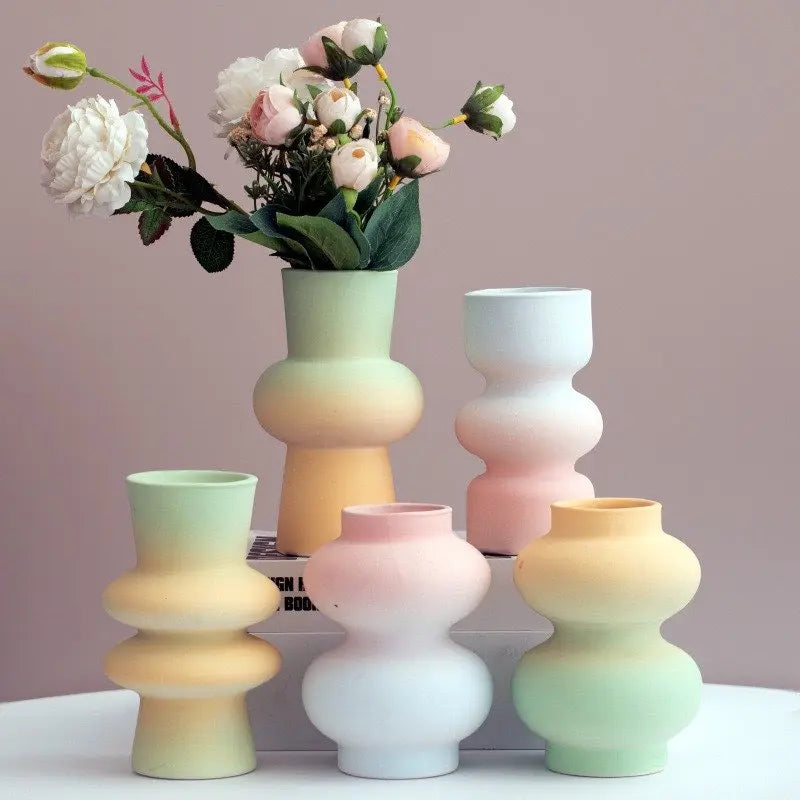 Handmade Ceramic Gradient Vase, Dopamine Geometric Matte Flower - Puck's