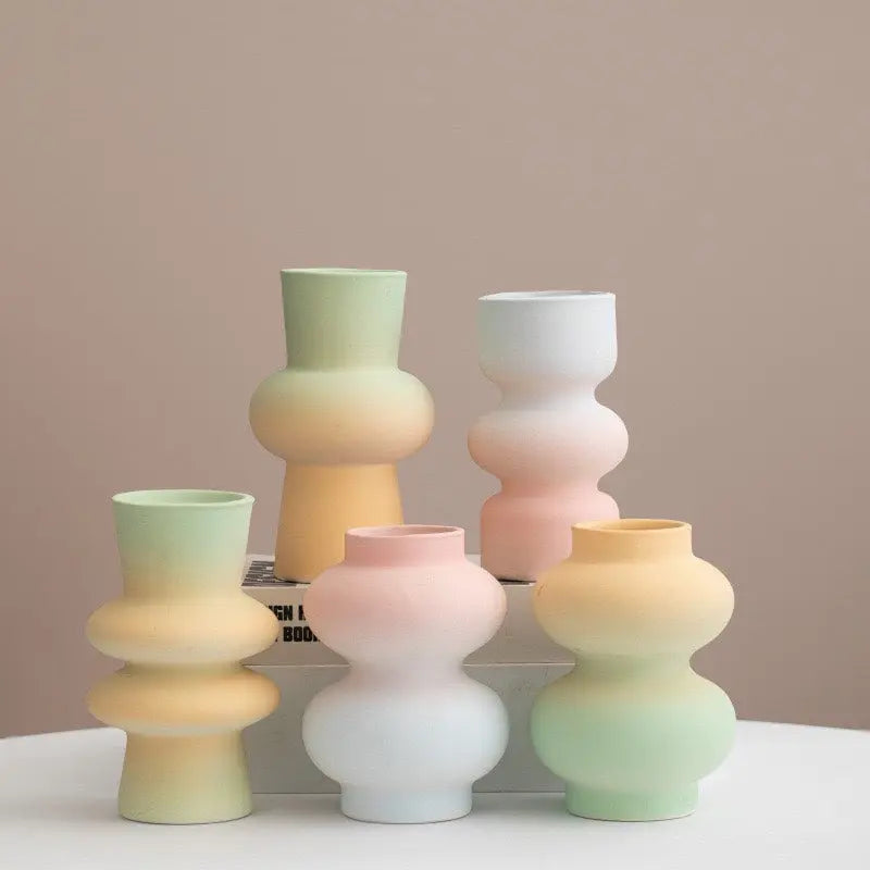Handmade Ceramic Gradient Vase, Dopamine Geometric Matte Flower - Puck's