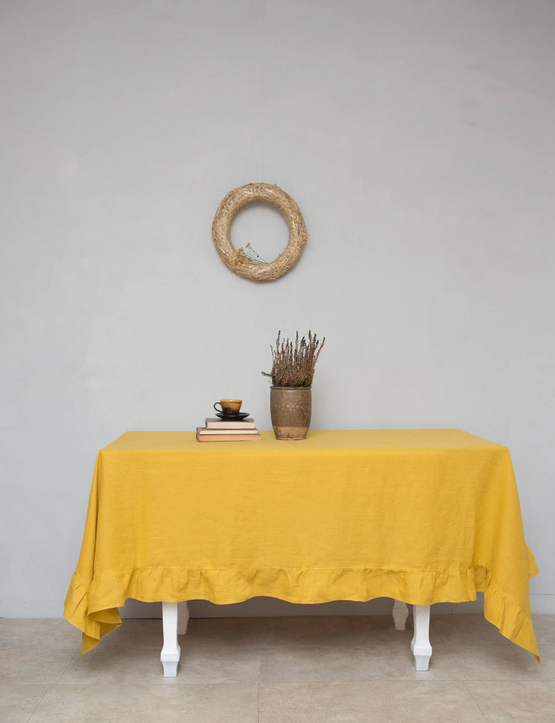 Honey  linen tablecloth with ruffles - Puck's