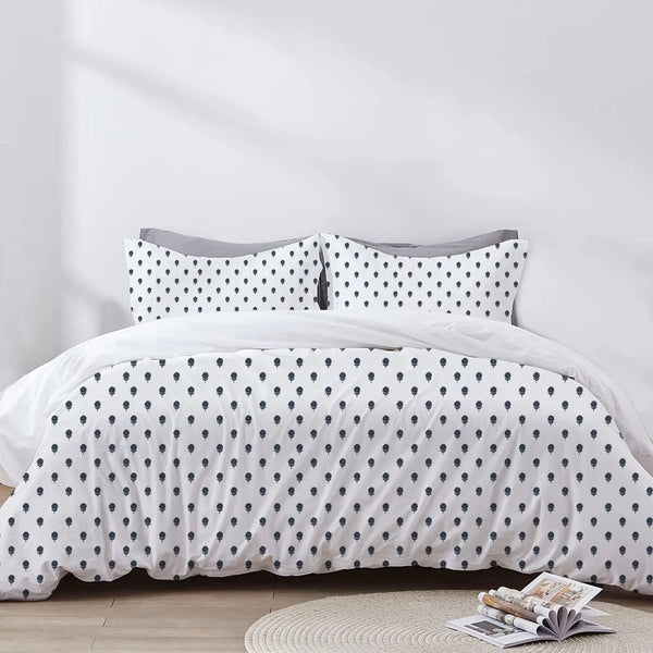 Kyra - 3 Piece Crewel Embroidered Duvet Set | Linen Cotton Mix | - Puck's
