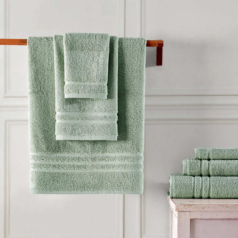 Light Green Luxury Hand Towels, 16' X 29', 100% Turkish Cotton, Quick Dry, High Absorbent, Low Lint, Set of 4, Soft Bathroom Towels, Hotel Quality, Gym Towel, Eco Friendly - Puck's