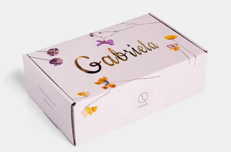 Lizush All Natural Lavender Gift Box with Bath Bomb and Shower Steamer - bath & body products - Puck's