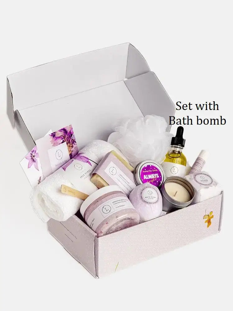 Lizush All Natural Lavender Gift Box with Bath Bomb and Shower Steamer - bath & body products - Puck's