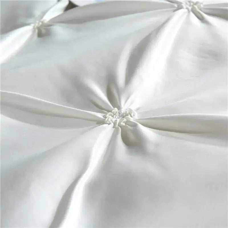 Luxury Silk Bedding Set - Puck's
