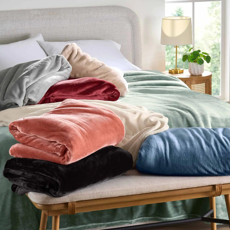 Luxury Velvet Plush Blanket, Soft Green, King - Puck's
