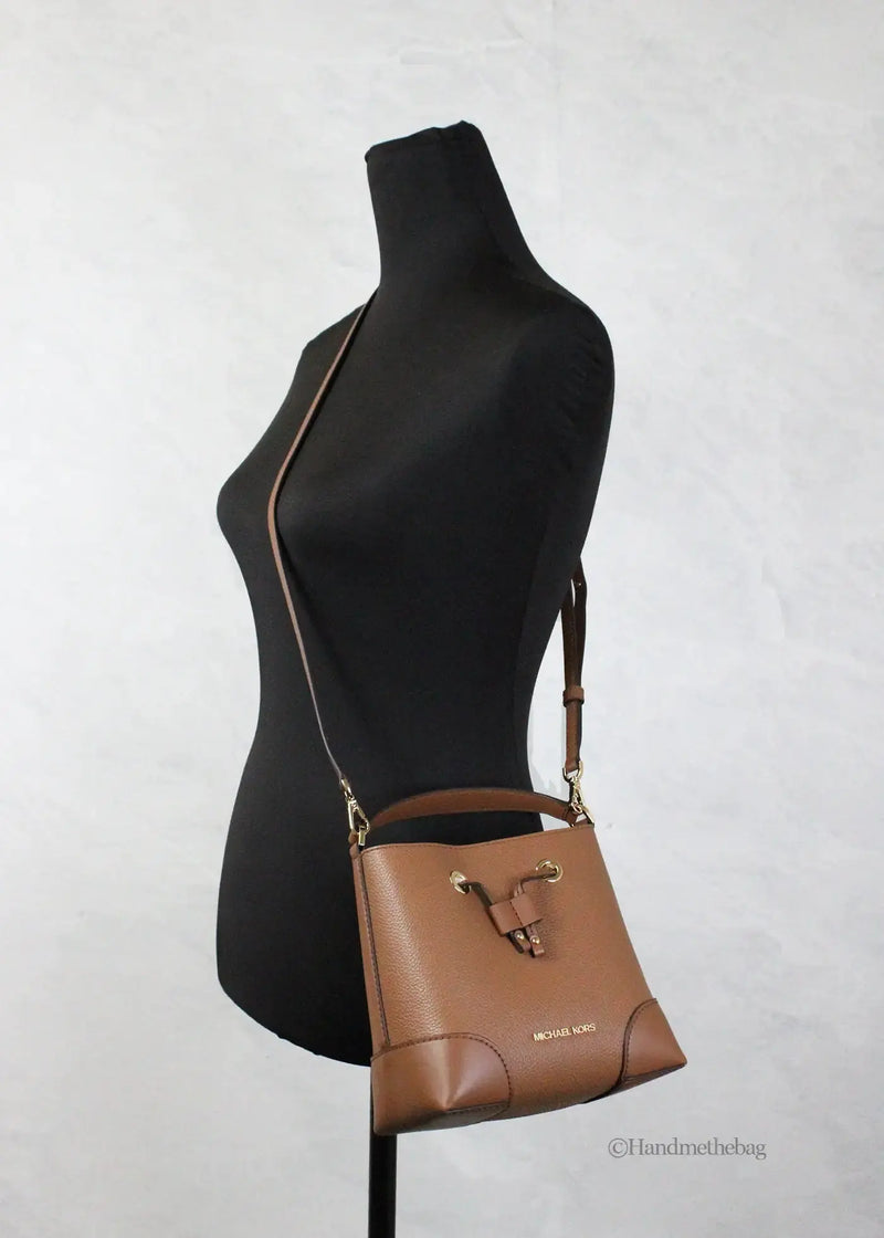 Michael Kors Mercer Kleine Bagage Leren Bucket Crossbody Tas - Puck's