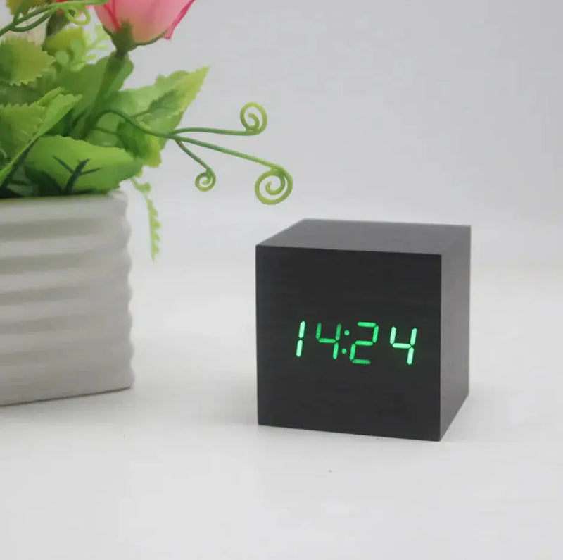 Minimalist Sound-Sensitive Wooden Digital Clock - Puck's