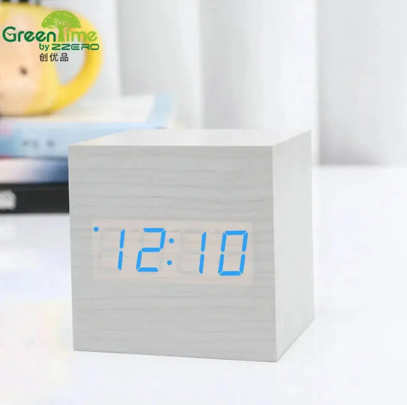 Minimalist Sound-Sensitive Wooden Digital Clock - Puck's