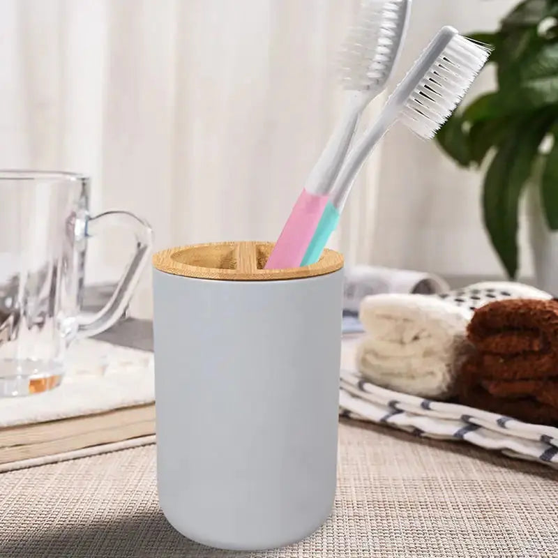 Minimalistic Bathroom Accessories Set - Puck's