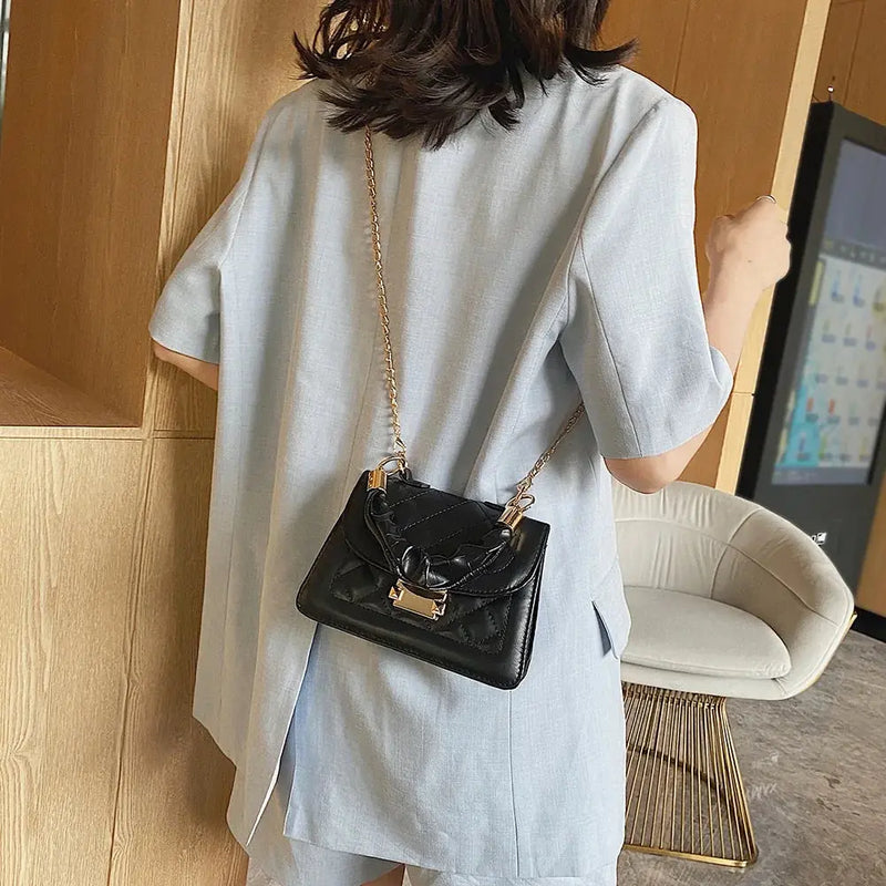 Pattern Shoulder Bags - Puck's