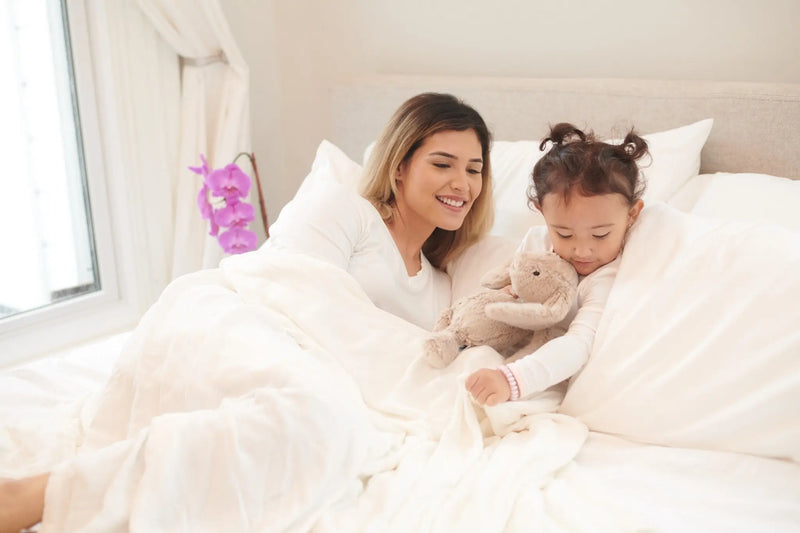 Pristine White Oversized Queen Bamboo Bed Blanket - Puck's
