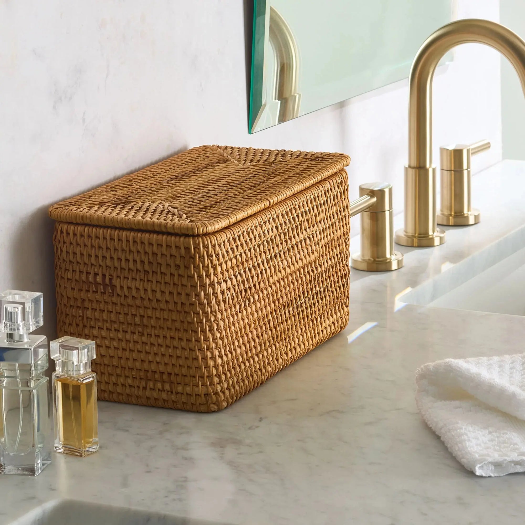 Rattan Organizer Basket with Lid, Brown - Puck's