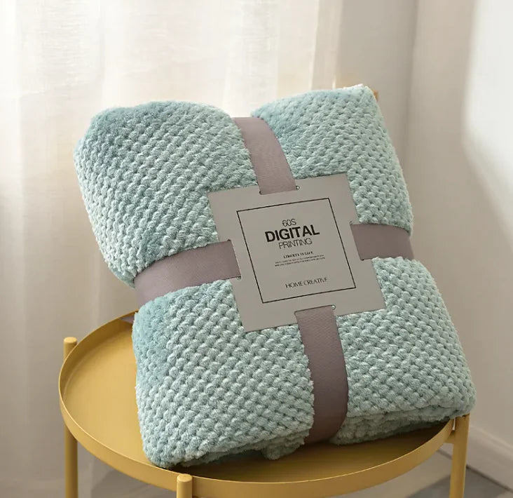 Cozy Coral Fleece Sofa Blanket - Puck's