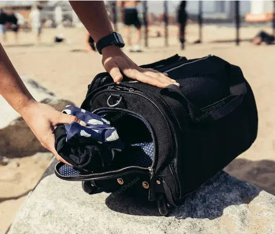 The Convertible Duffle Garment Luggage - Puck's