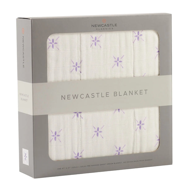 Watercolor Star and White Newcastle Blanket - Puck's