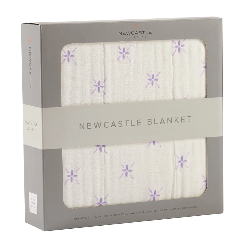 Watercolor Star and White Newcastle Blanket - Puck's