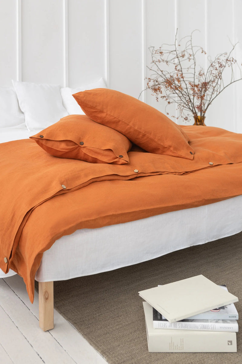 White linen duvet cover with coconut buttons - Puck's