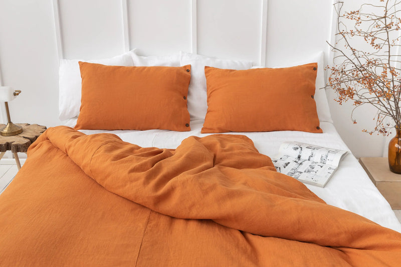 White linen duvet cover with coconut buttons - Puck's