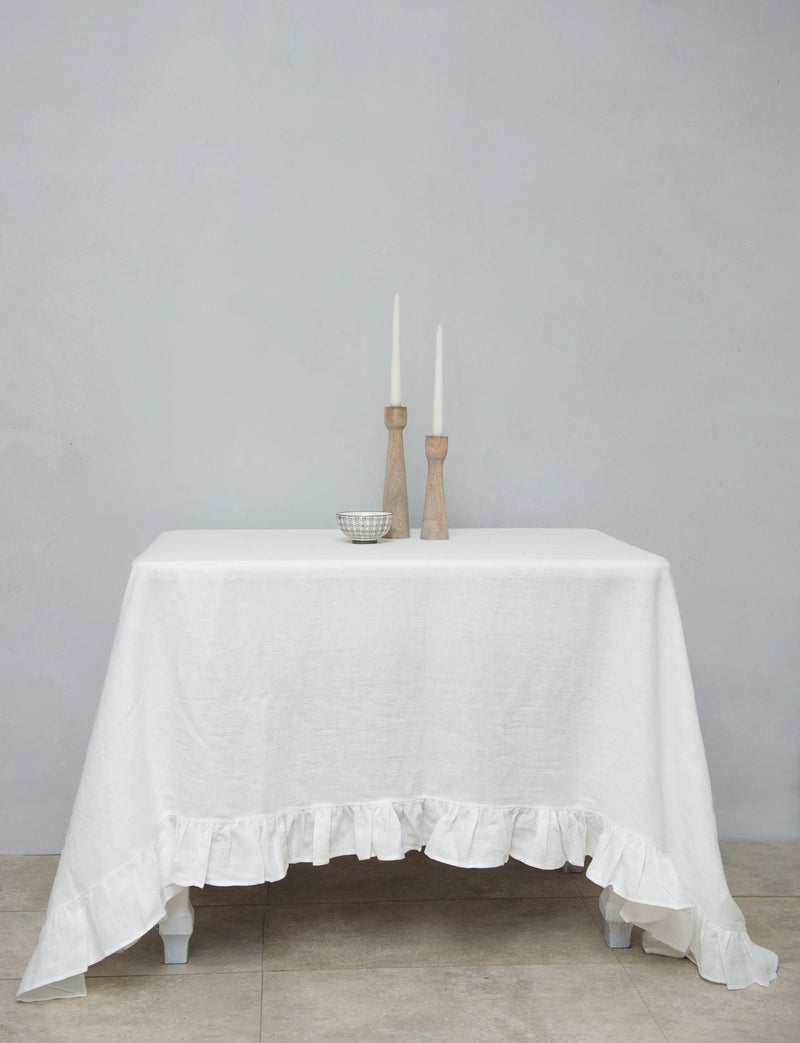 White linen tablecloth with ruffles - Puck's