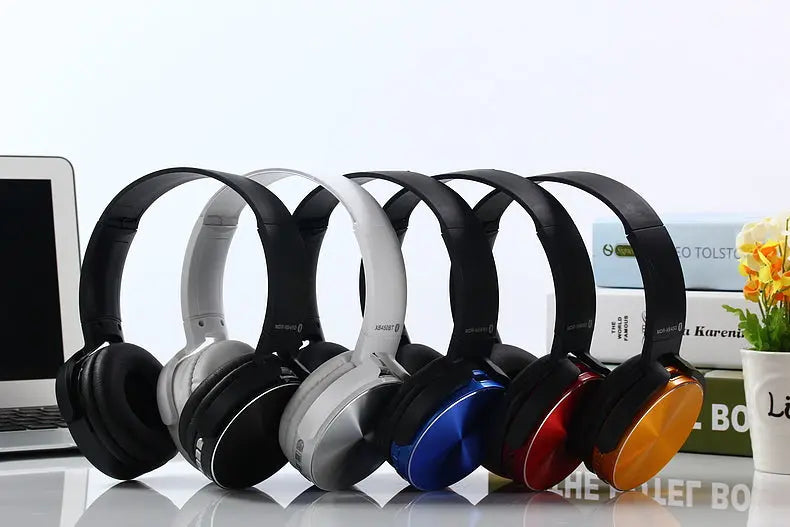 Wireless noise cancelling over ear bluetooth headphones - Puck's
