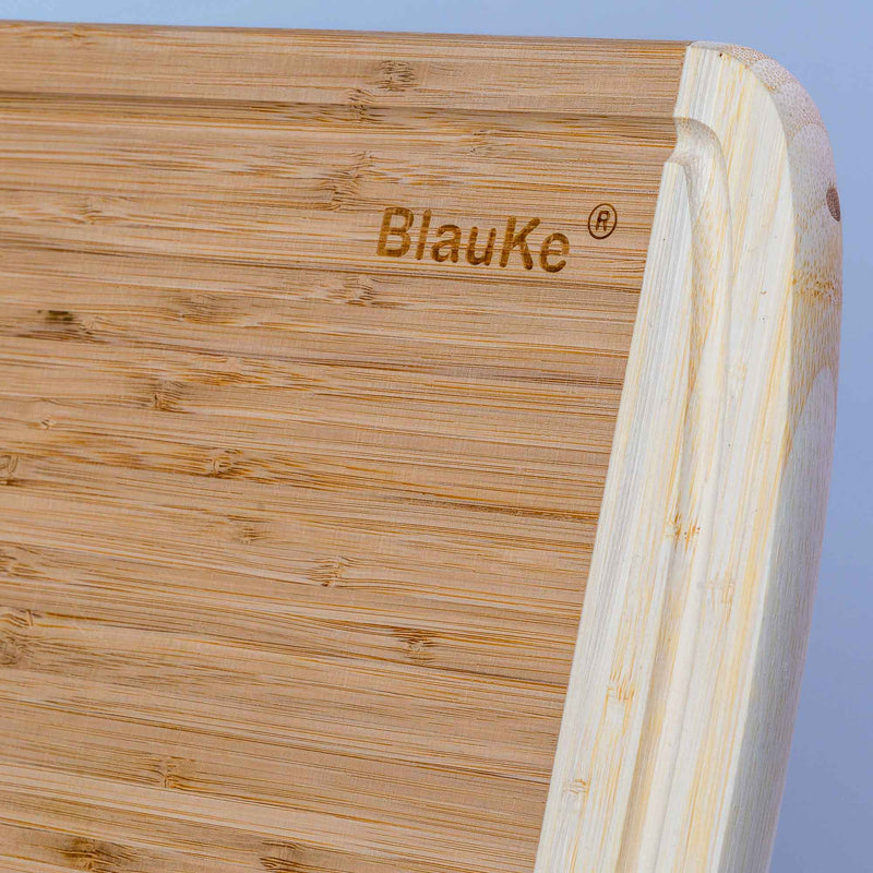 Large Wood Cutting Board for Kitchen 14x11 inch - Chopping Board - Puck's