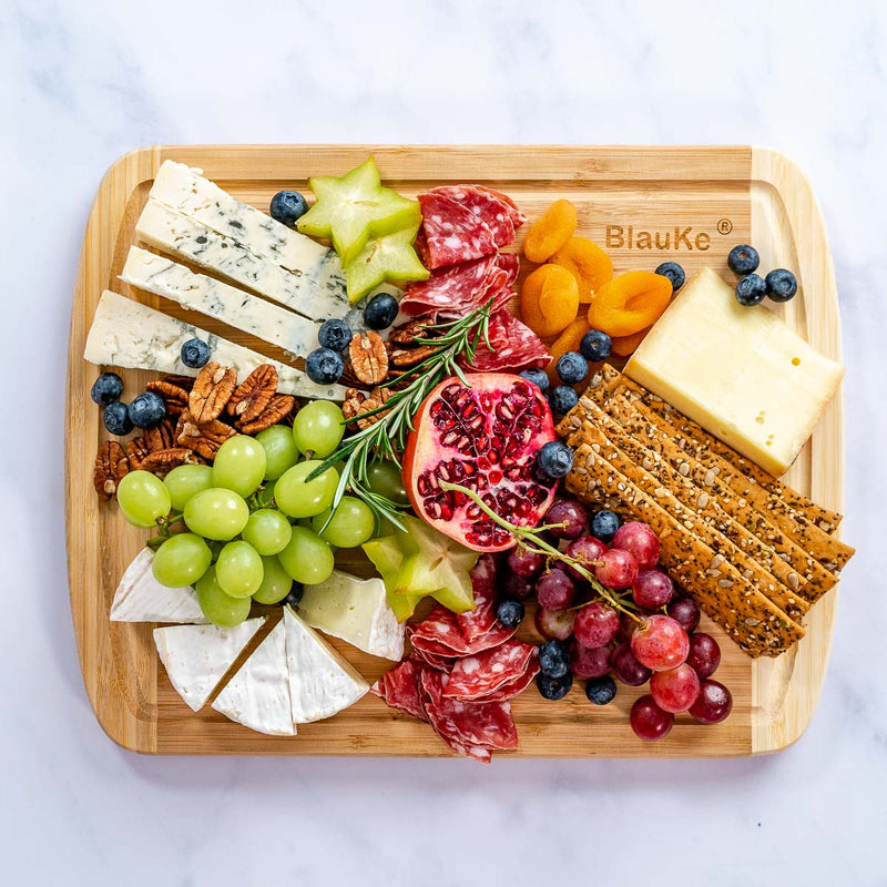 Large Wood Cutting Board for Kitchen 14x11 inch - Chopping Board - Puck's
