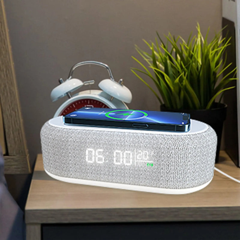 ZTECH 3-in-1 Alarm Clock with Wireless Charger - Puck's