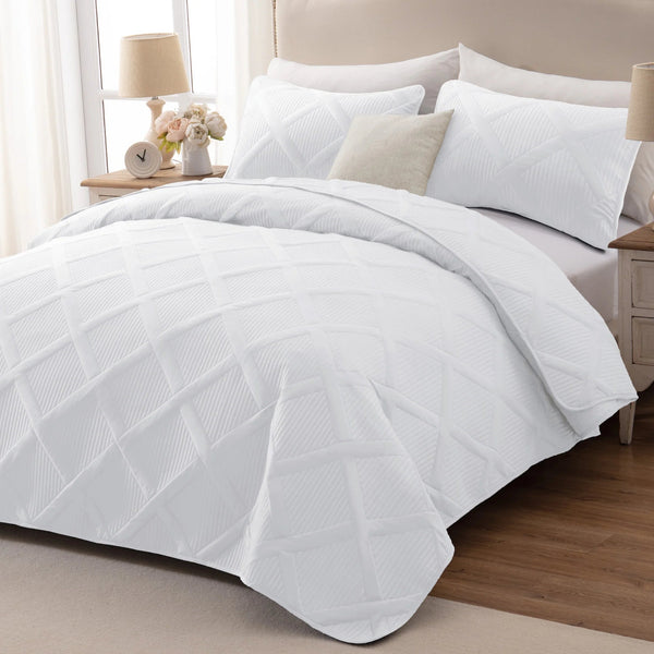 Ultrasonic King Quilt Set, 3-Piece Lightweight Bedspreads Modern Striped Coverlet, White - Puck's