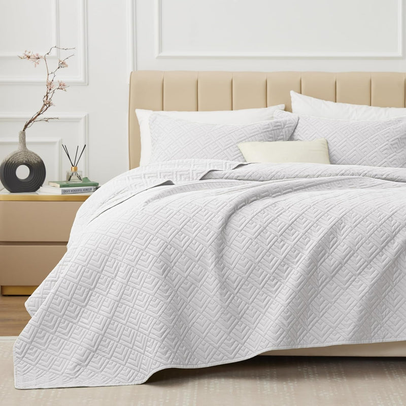 Quilt Set Full/Queen Size White 3 Piece,Lightweight Soft Coverlet Squares Pattern Bedspread Set for All Seasons(1 Quilt,2 Pillow Shams) - Puck's