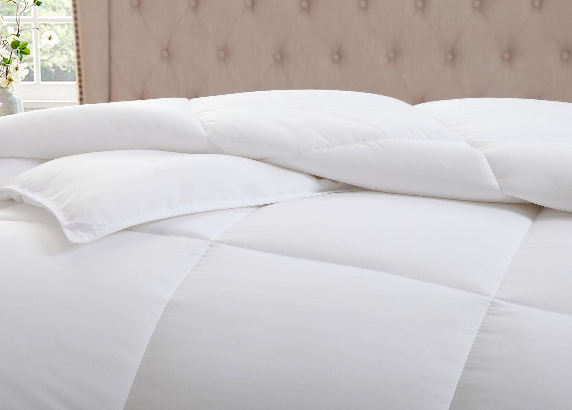White Polyester down Alternative Comforter, Twin-Xl