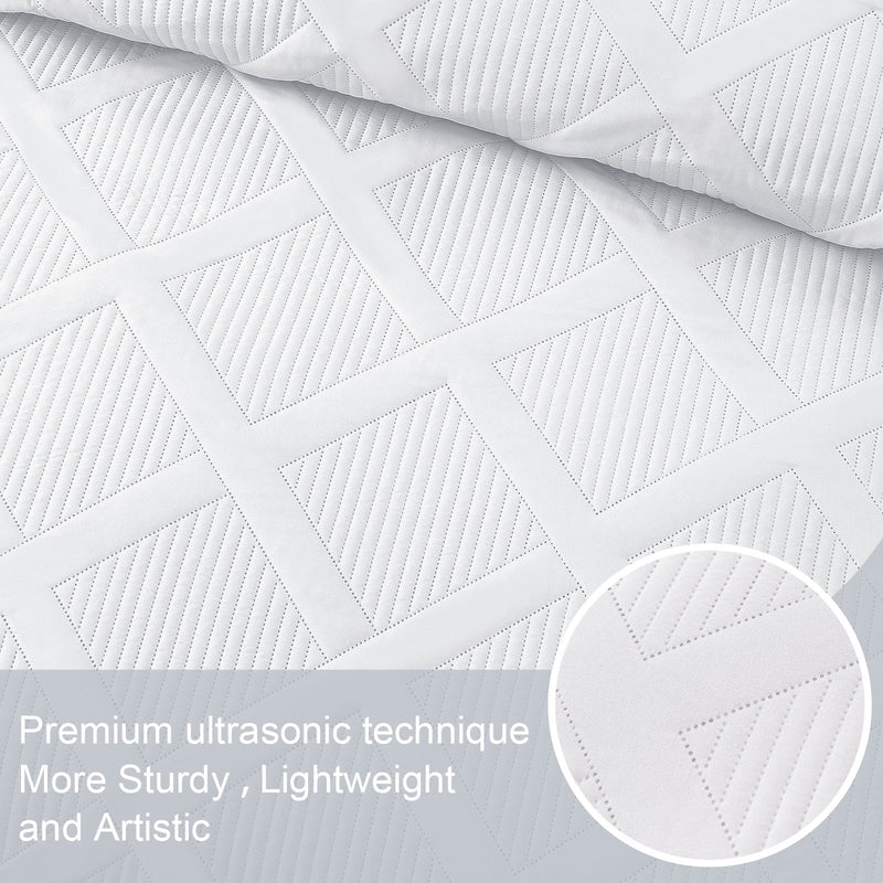 Ultrasonic King Quilt Set, 3-Piece Lightweight Bedspreads Modern Striped Coverlet, White - Puck's