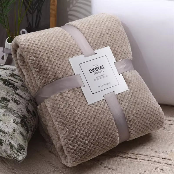 Fluffy Coral Velvet Blanket Flannel Plush Comfortable Thickened and Warm Soft Sofa Throw Blanket for Air-Conditioned Room Luxury - Puck's