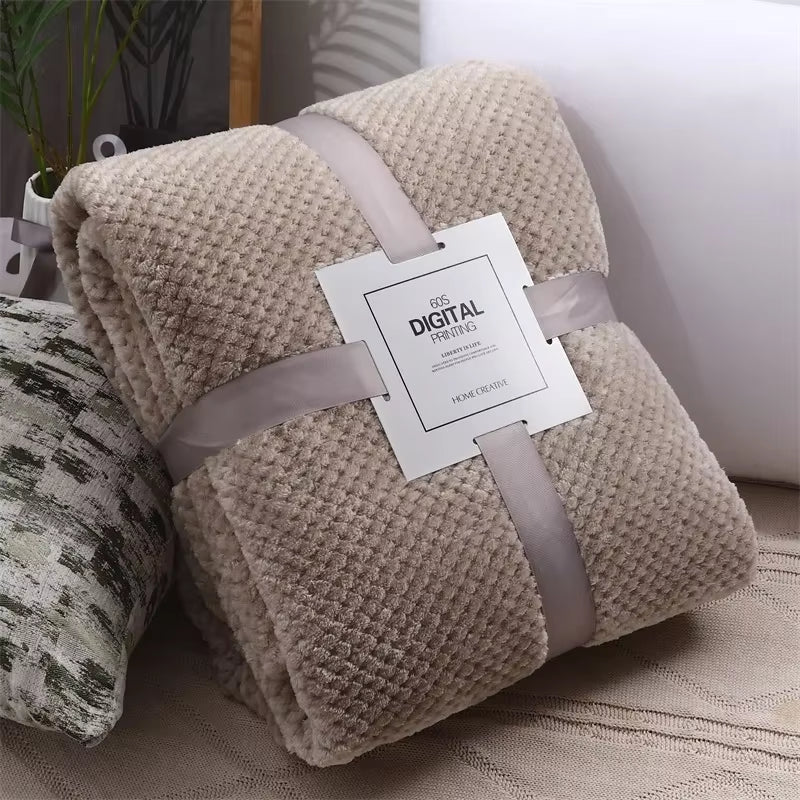 Fluffy Coral Velvet Blanket Flannel Plush Comfortable Thickened and Warm Soft Sofa Throw Blanket for Air-Conditioned Room Luxury - Puck's